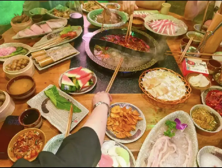 配图